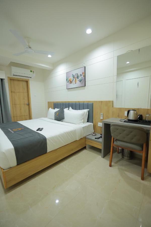 Hotel Shayan Inn Rajkot Exterior foto